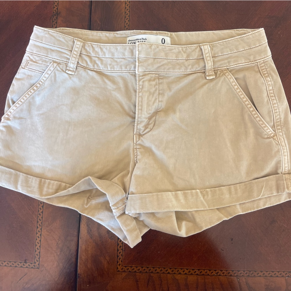 Abercrombie and Fitch Women’s Low Rise Khaki Chino Shorts Size 0